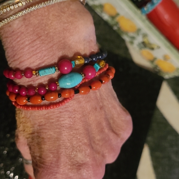 Jewelry - (4qty) Stretch beady bracelets vintage never worn